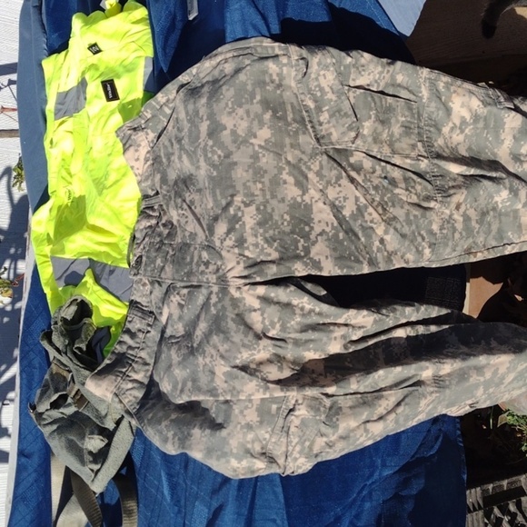 Men's Shirt Pants &bag - Picture 1 of 5